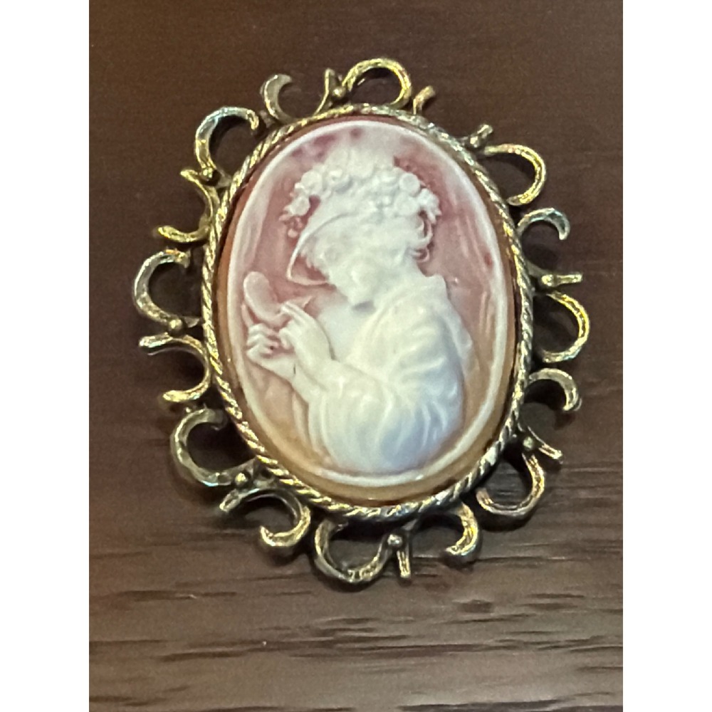 Vintage Gold Tone Cameo Brooch Pendant Victorian Style Filigree Oval Pin